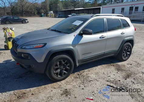 2016 Jeep Cherokee Trailhawk from USA, damaged, VIN 1C4PJMBS0GW226922
